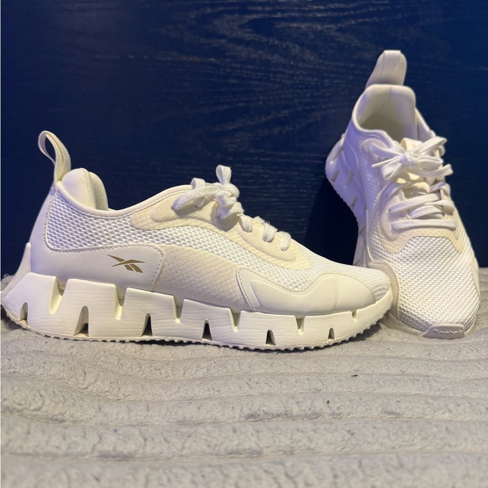 Reebok Women White Zig Dynamica Sneakers